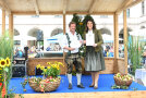 Staatsministerin Kaniber mit Bernd Baur, Käsbaur GmbH & Co. KG, Grünenbach, Landkreis Lindau