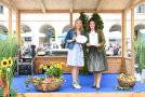 Staatsministerin Kaniber mit Katharina Eckert, Marksteinhof Richelbach, Richelbach, Landkreis Miltenberg